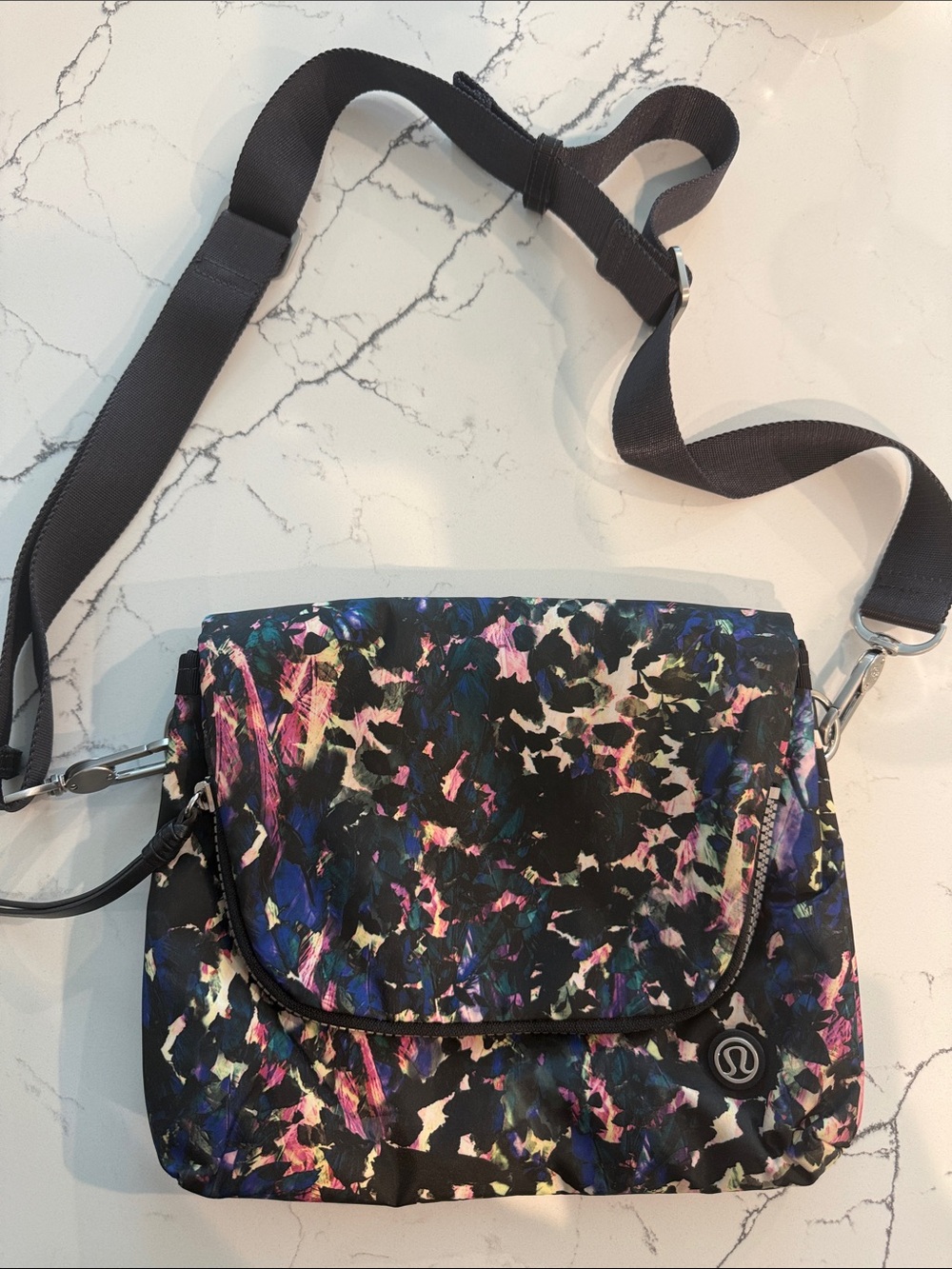 LULULEMON Party Om Crossbody Shoulder Bag Floral Backdrop Black Multi Deep Coal